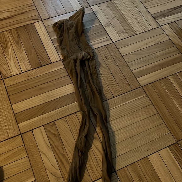 4 Pairs of Nude Tights - Picture 4 of 4